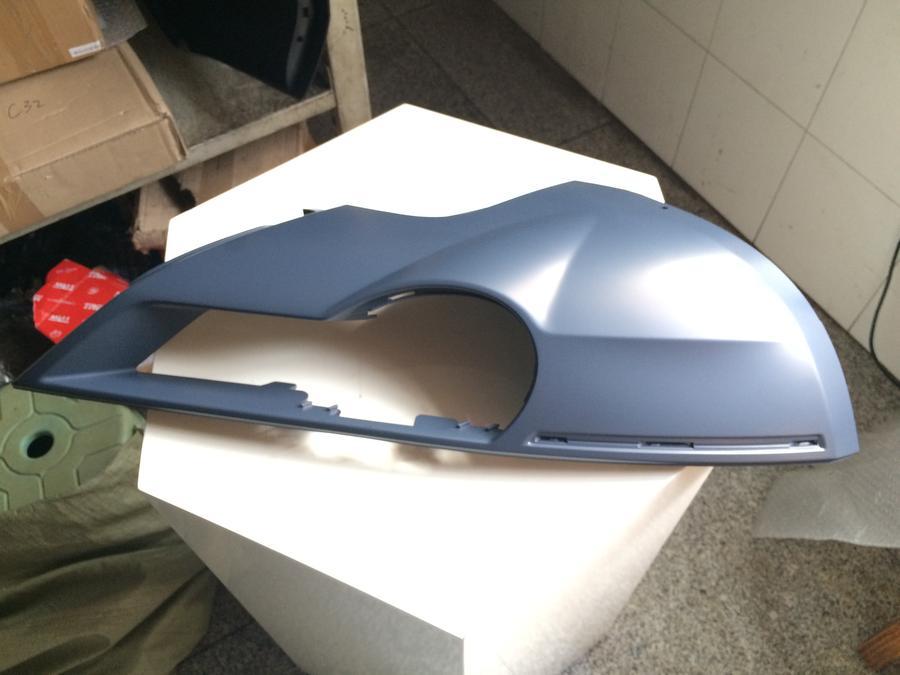 奥迪q7-10年 前杠导流板